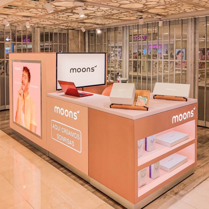 Desde el martes 22 de junio de 2021 los alineadores moons están en el área BX Beauty, en PB de Liverpool Insurgentes.